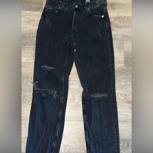Black denim boyfriend jeans